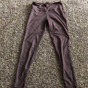 Maroon athletic leggings